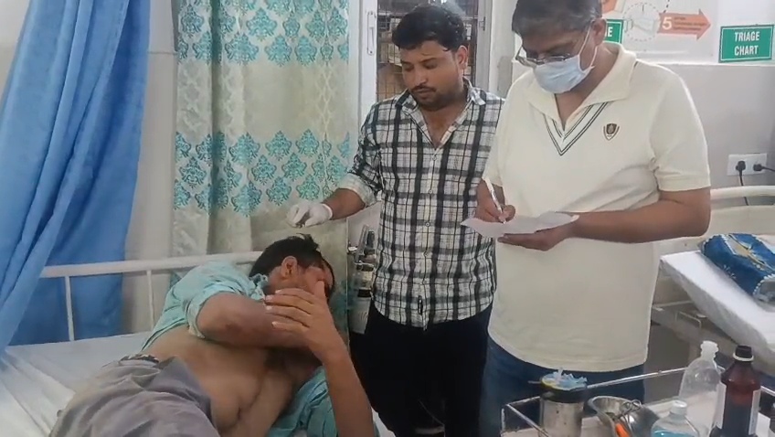 बच्चों के विवाद के बाद दो पक्षों में मारपीट, प्रधान समेत कई लोग घायल