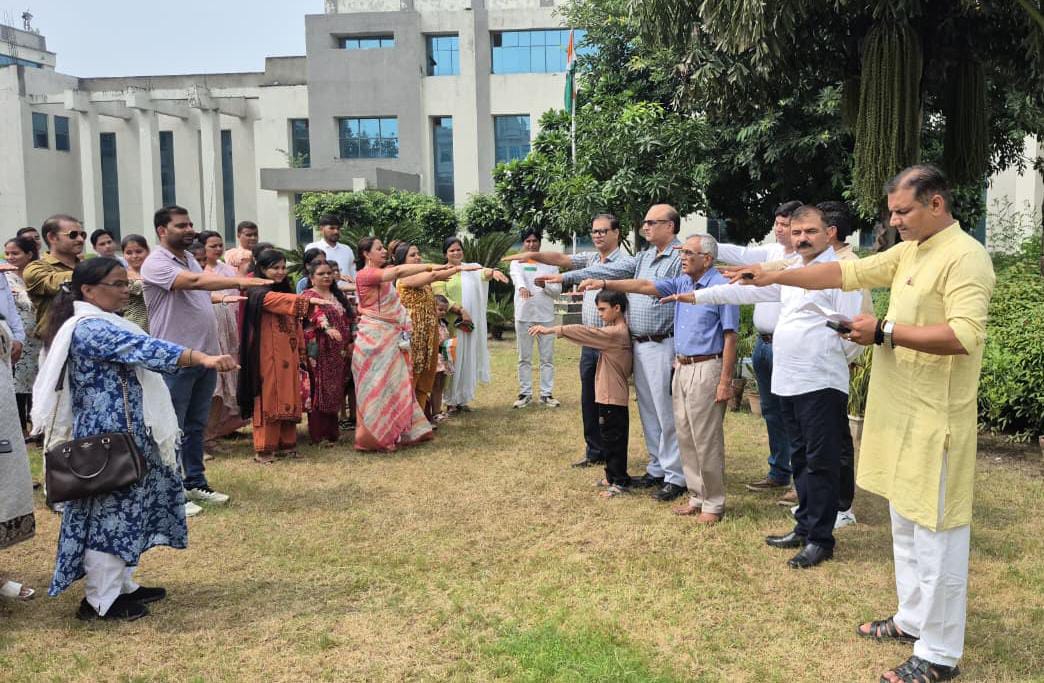 मोनाड विश्वविद्यालय में हर्षोल्लास से मनाया गया 80वां स्वतंत्रता दिवस, नशा मुक्त भारत का लिया संकल्प